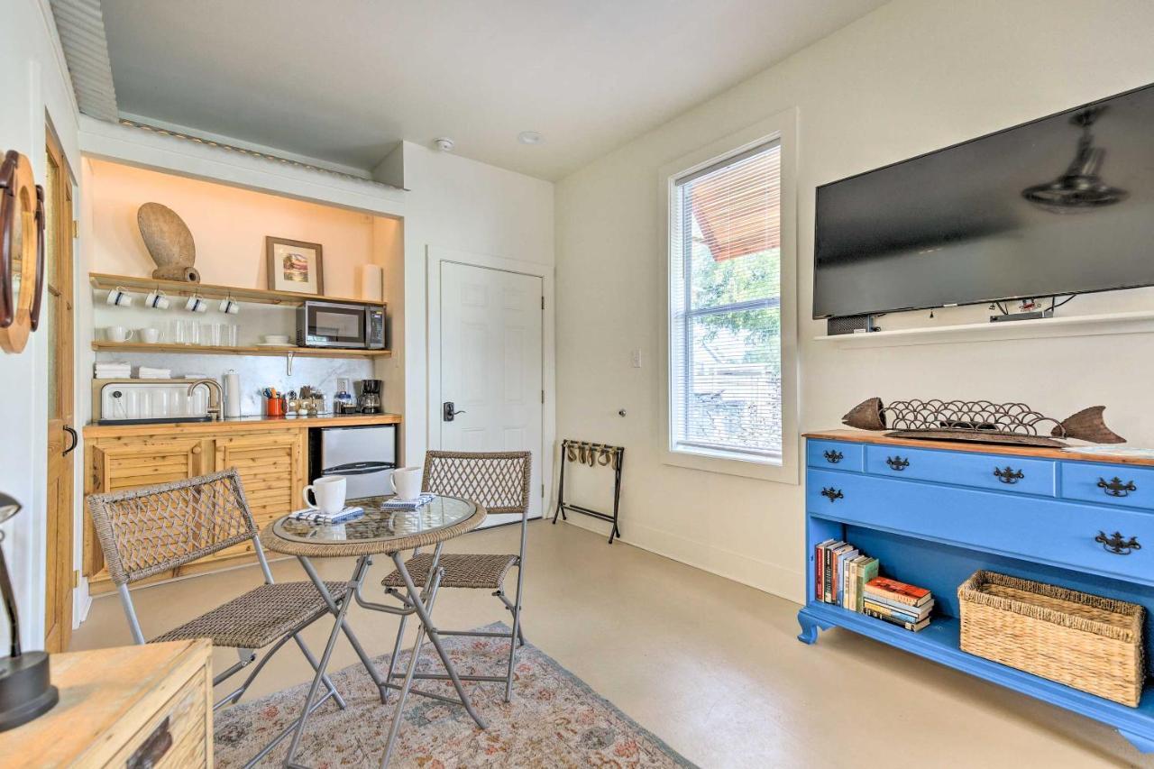 Old Town Getaway, Walk To Shopping, Dining, And Bay! Appartement Bay St. Louis Buitenkant foto